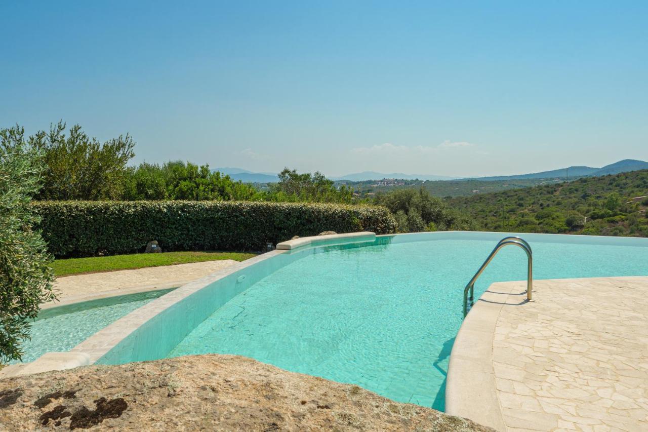 Villetta D'Arancia - Sherdenia Luxury Apartments Marinella  Extérieur photo